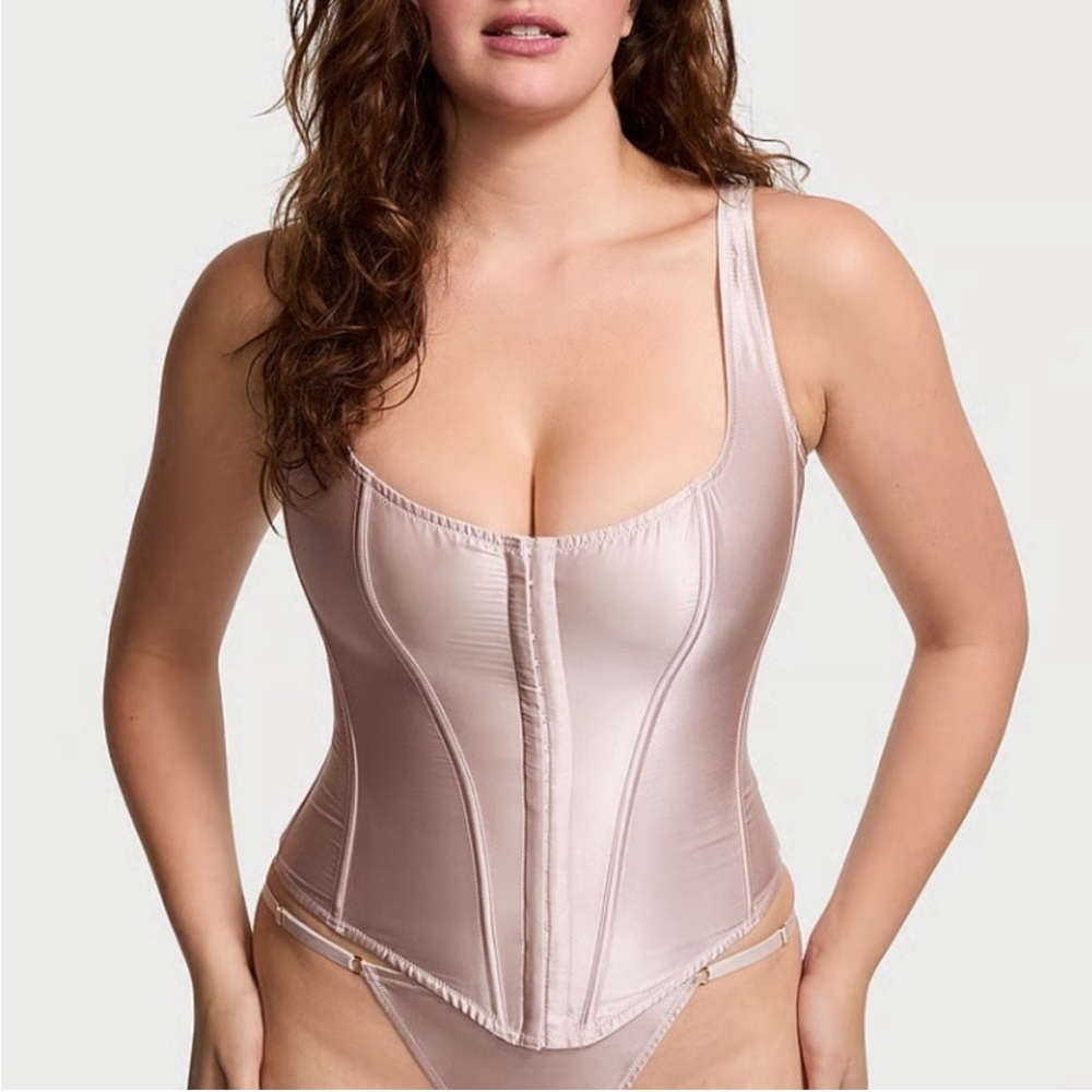 NWT Victorias Secret light Pink lace up Corset MEDIUM